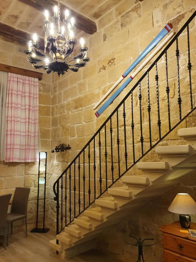 B&S Accommodation Renovated 18 Century House Of Character In Hal Ghaxiak Εξωτερικό φωτογραφία